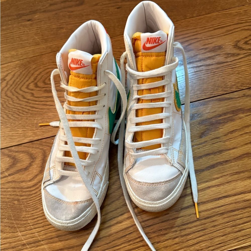 Nike Women’s High-Top Sneakers White with Yellow and Green